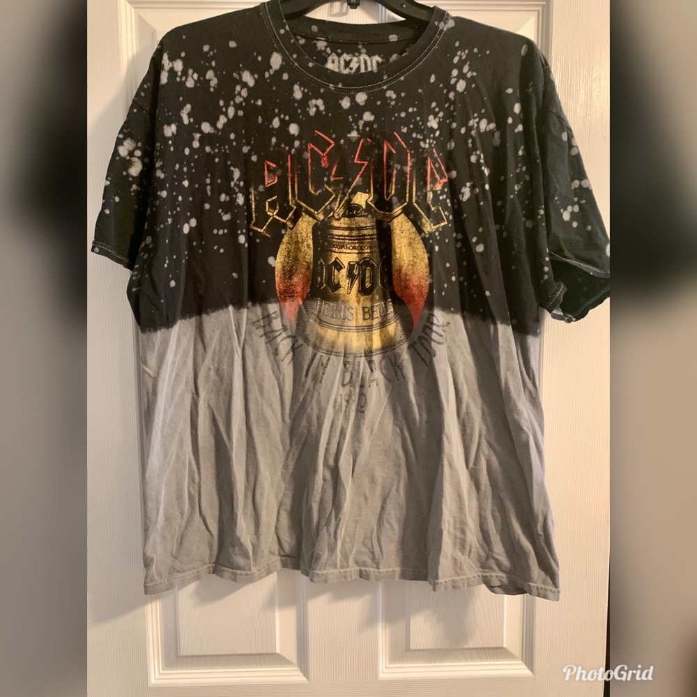AC/DC back in black tour t shirt